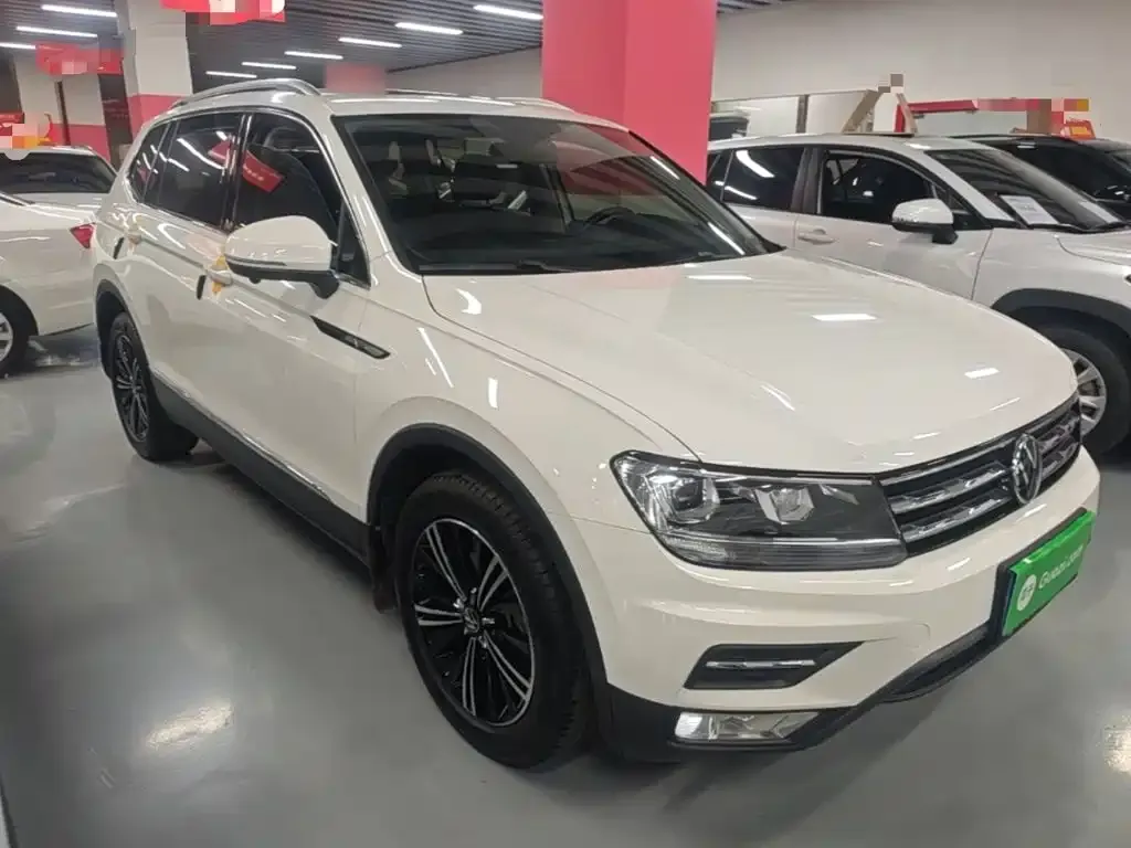 Volkswagen Tiguan L — фото 4