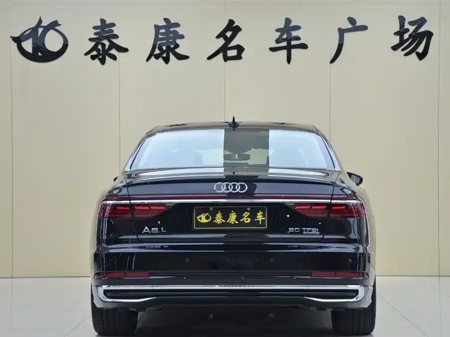 Audi A8 — фото 3