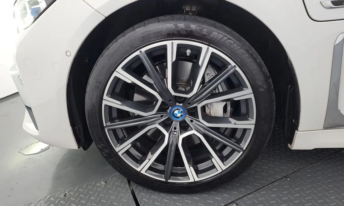 BMW 7-Series 2022 из KR, фото 9