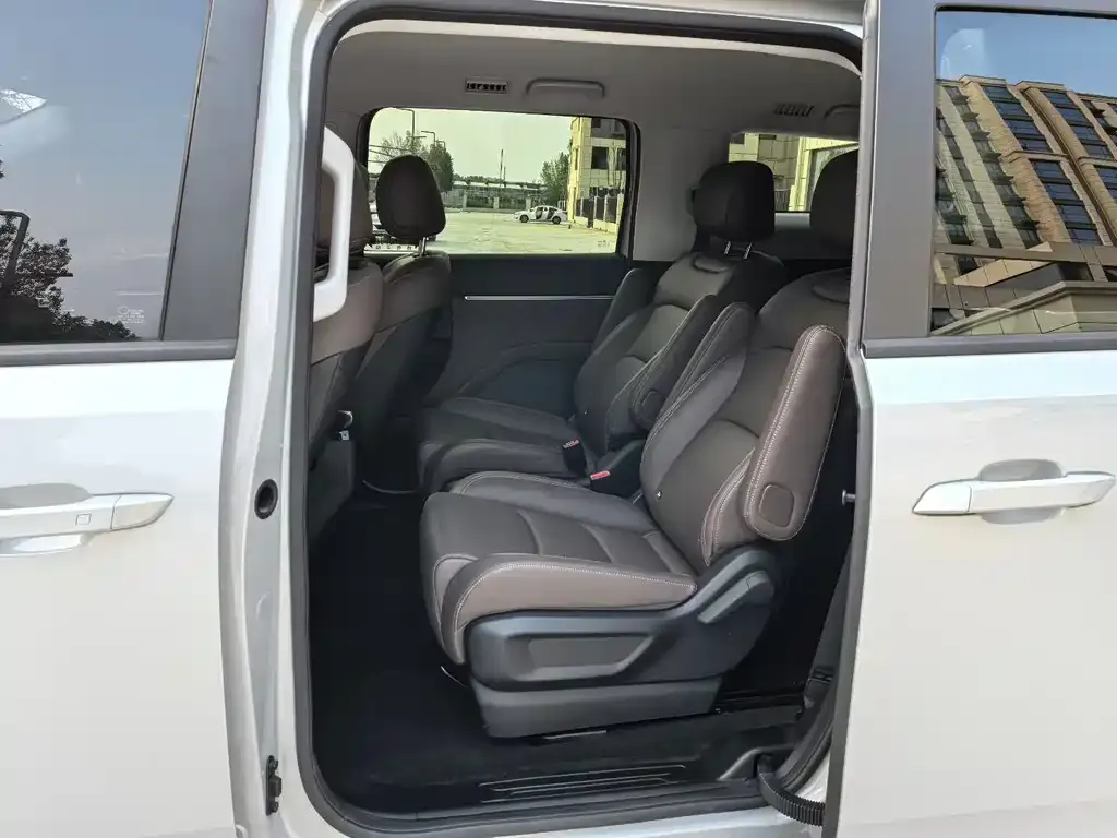 Wuling Starlight 730 New Energy — фото 2