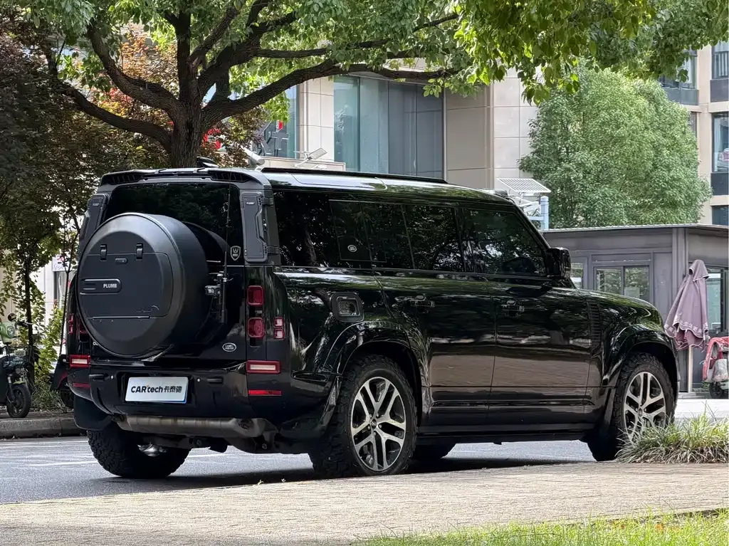 Land Rover Defender — фото 9