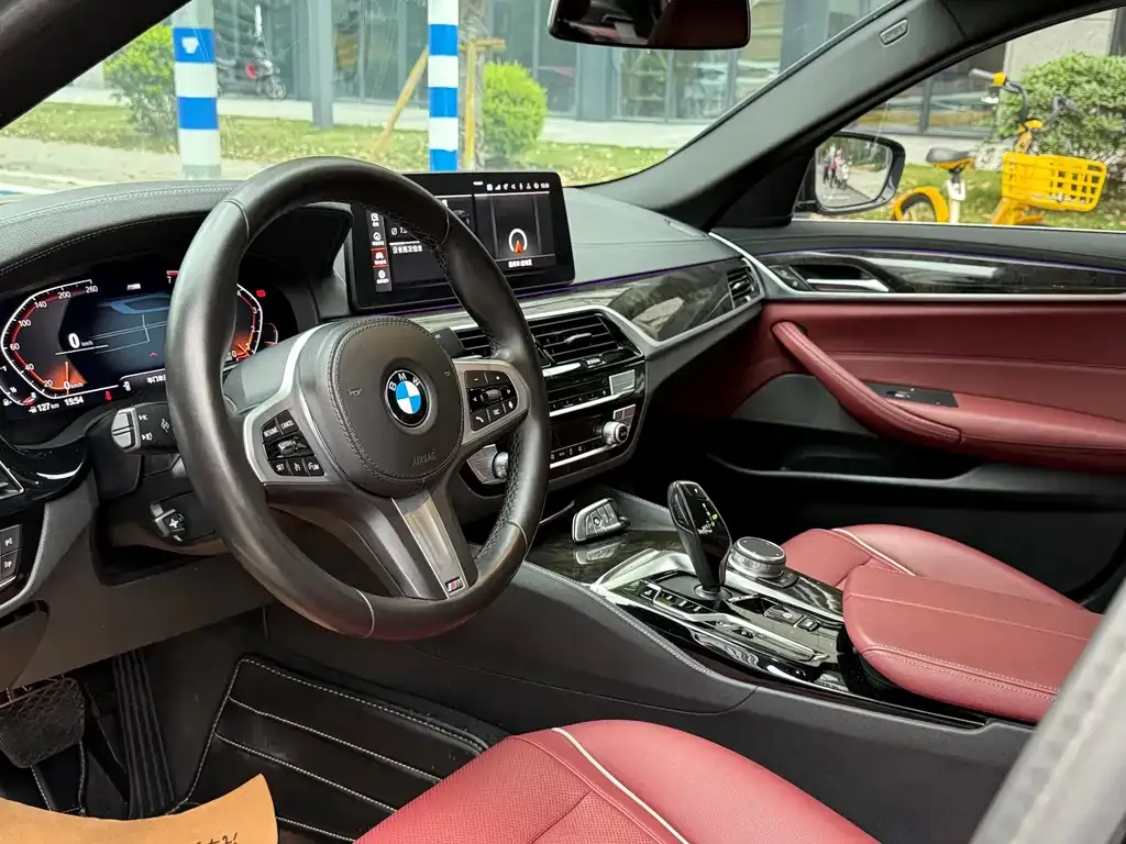 BMW 5 Series — фото 4
