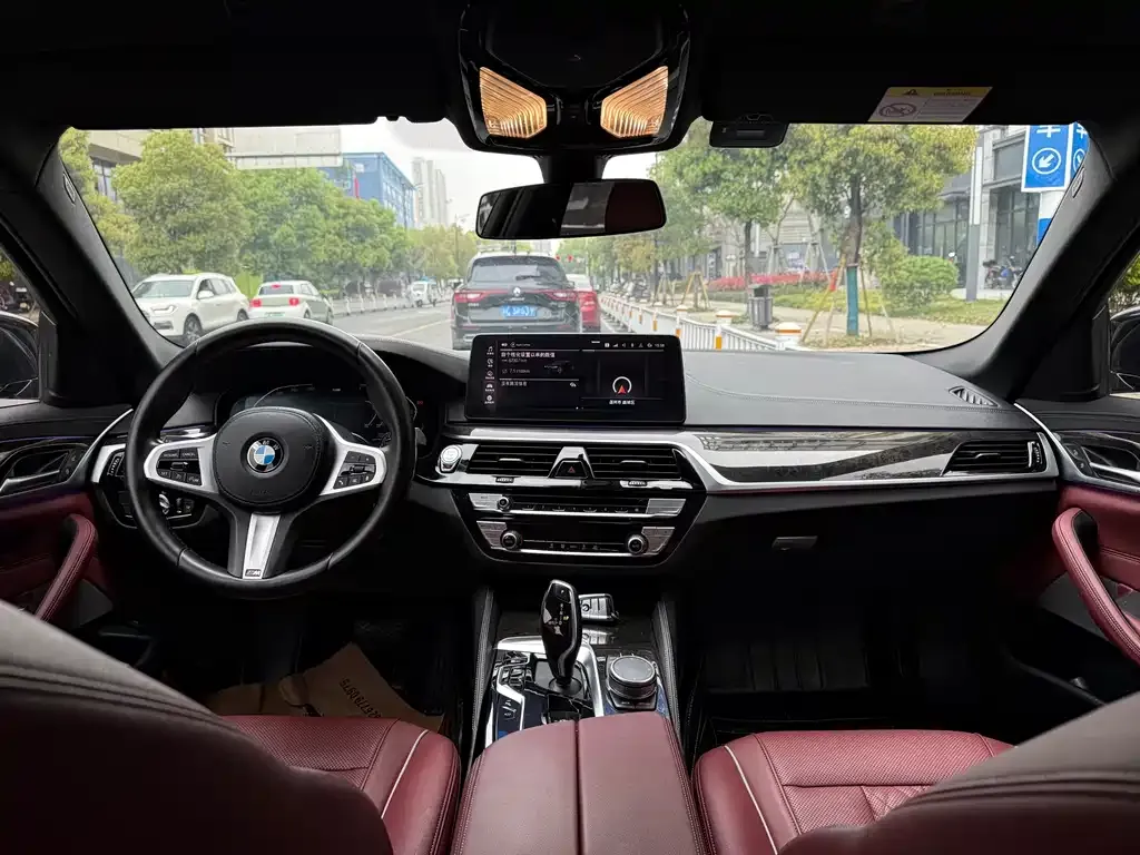 BMW 5 Series — фото 2