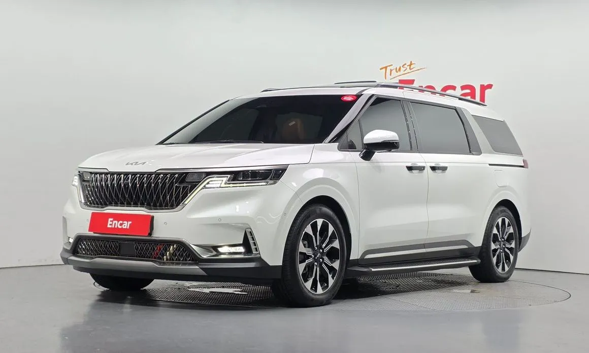 Kia Carnival — фото 1