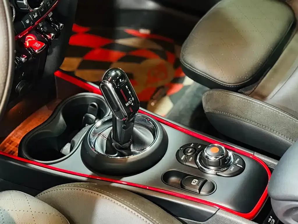 MINI Countryman JCW — фото 10