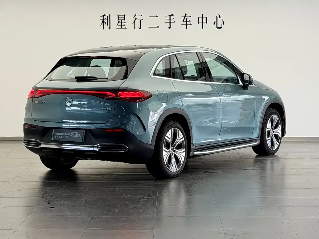 Mercedes-Benz EQE SUV — фото 10