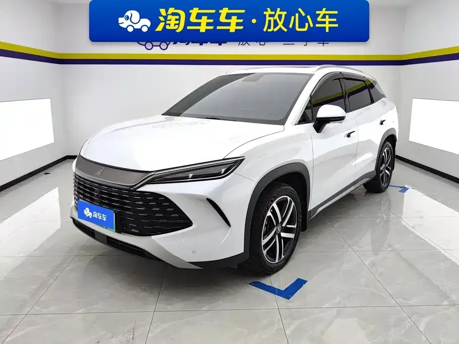 BYD L DM-i — фото 1