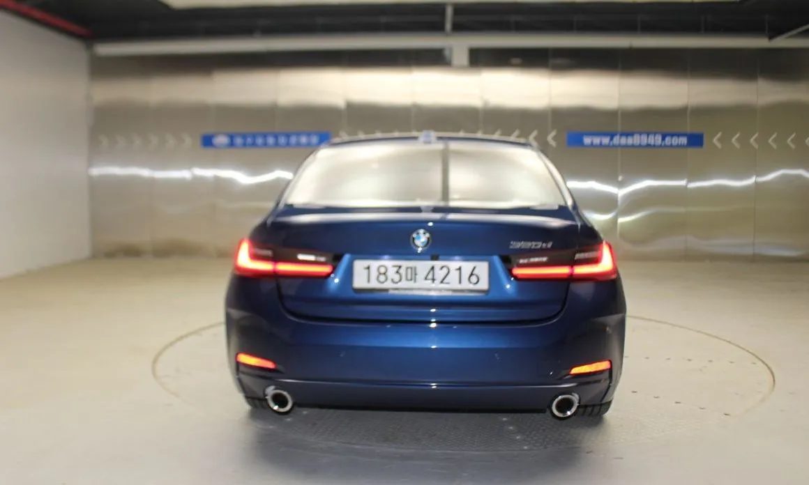 BMW 3-Series 2023 из KR, фото 4