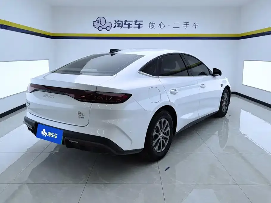 BYD Qin L — фото 9
