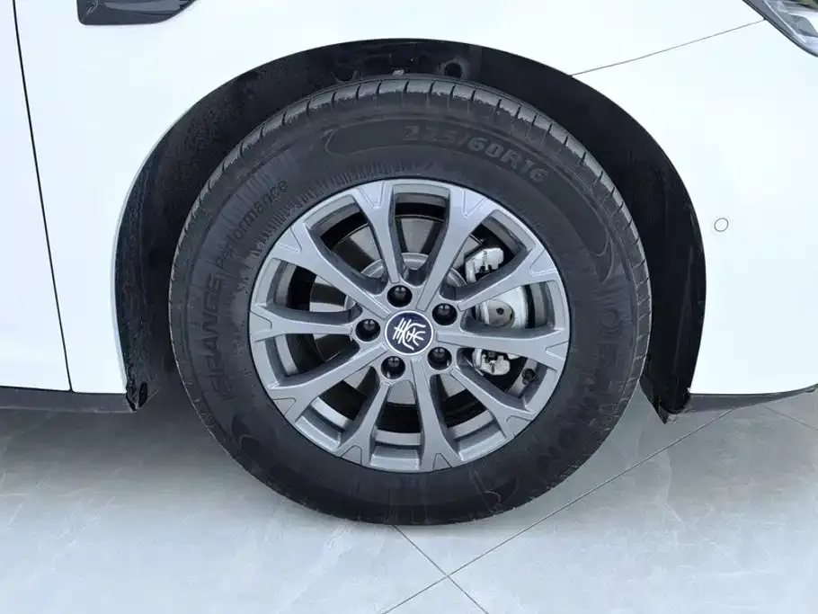 BYD Qin L — фото 7