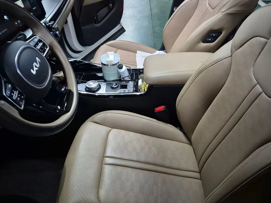 Kia Sorento — фото 6