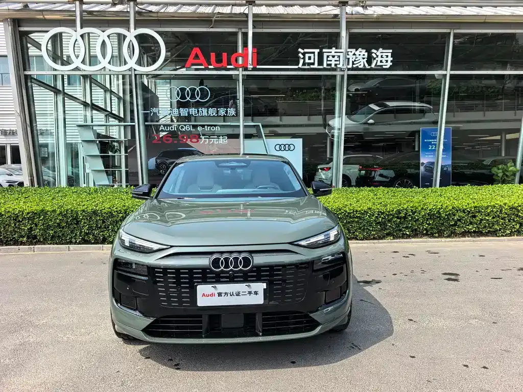 Audi Q6L Sportback e-tron — фото 10