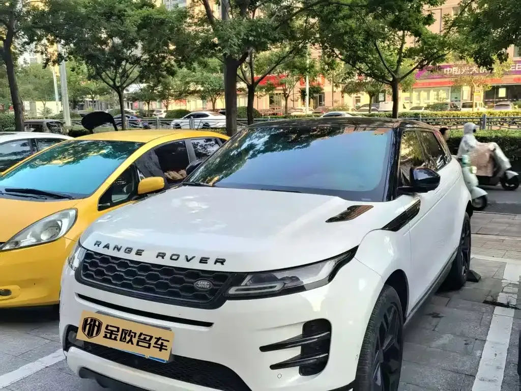 Land Rover Evoque — фото 1