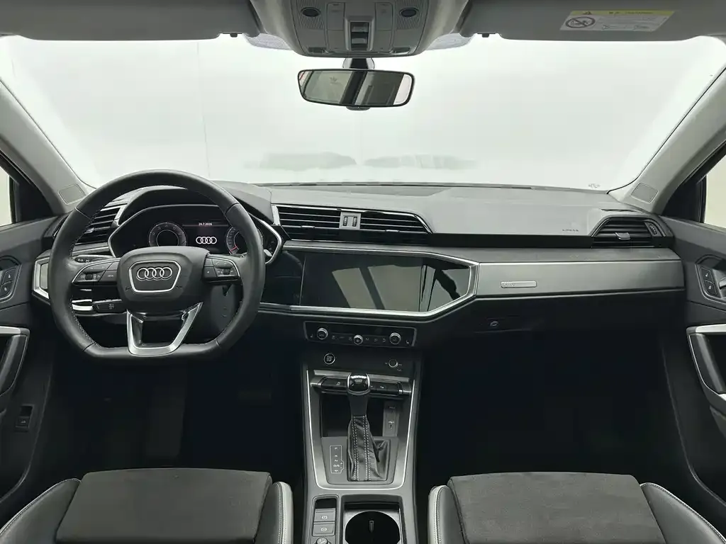 Audi Q3 — фото 9