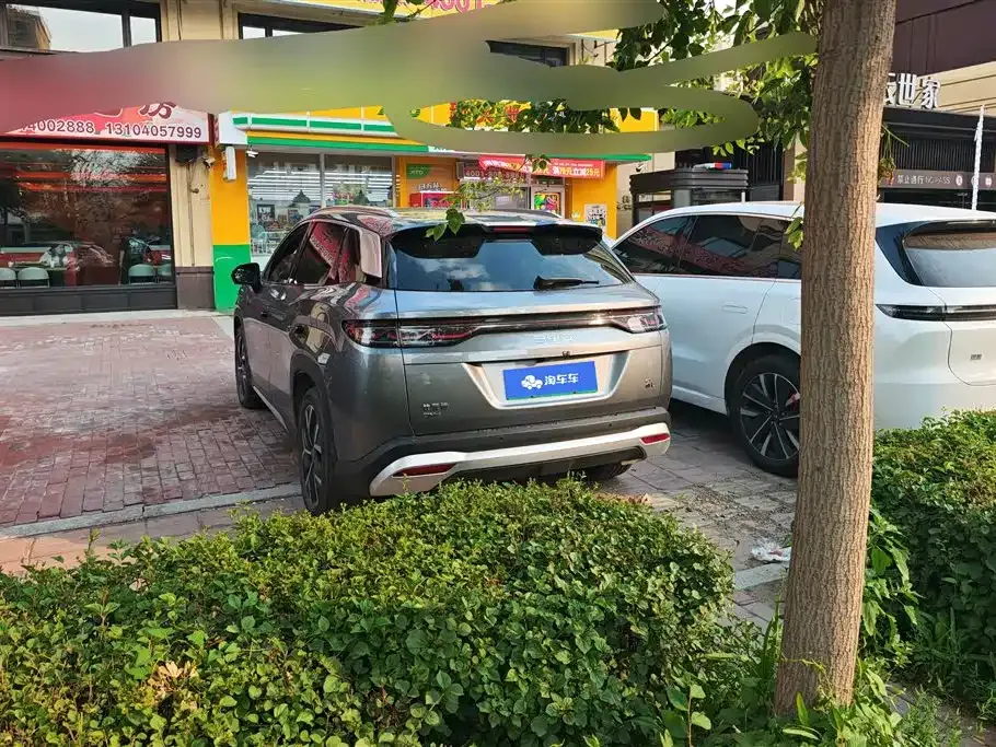BYD L DM-i — фото 10