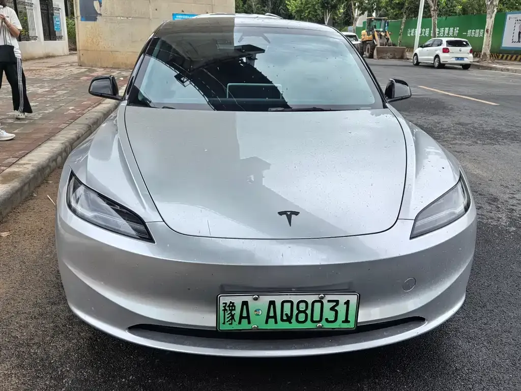 Tesla Model 3 — фото 6