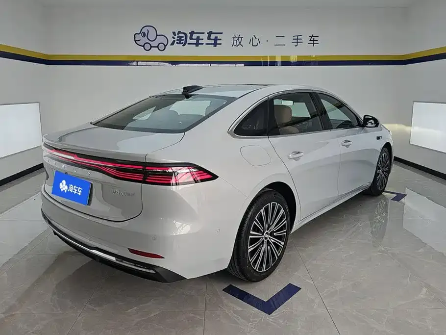Geely 银河A7 EM — фото 10
