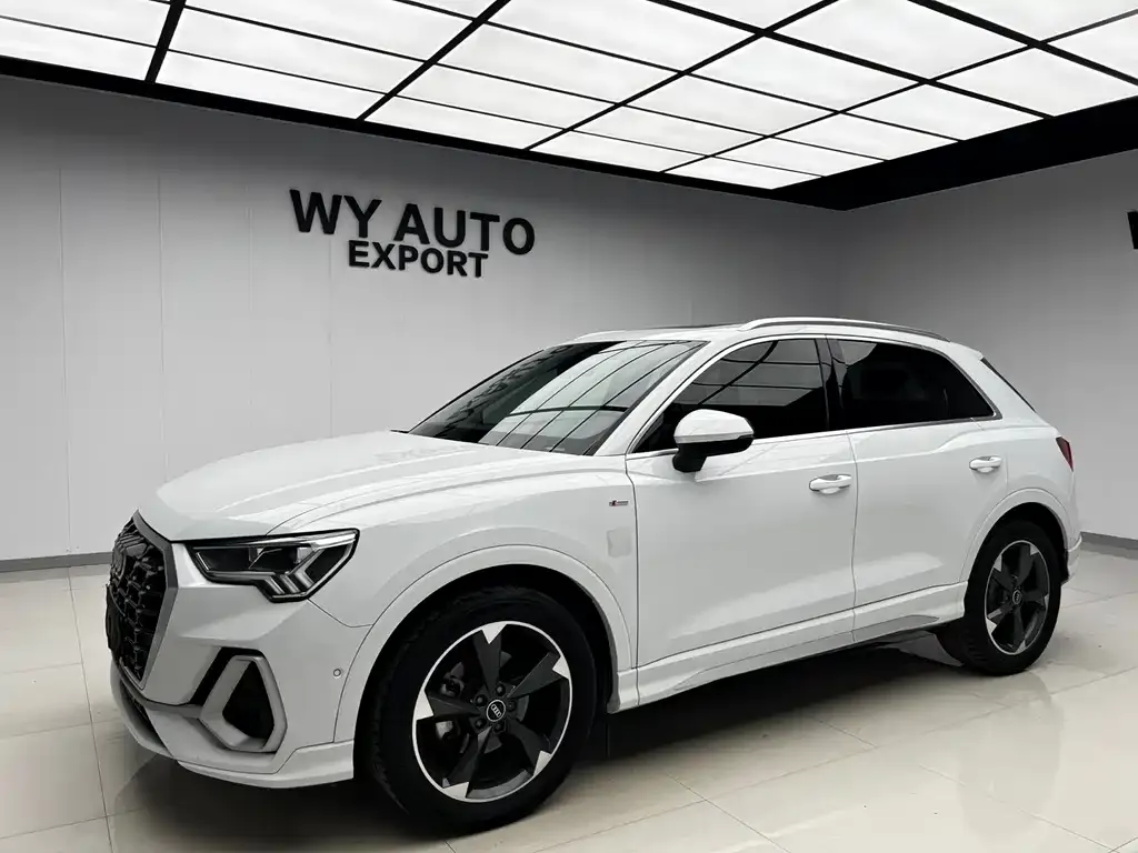 Audi Q3 — фото 1