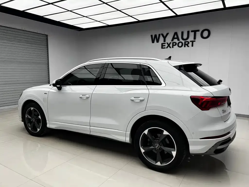 Audi Q3 — фото 10