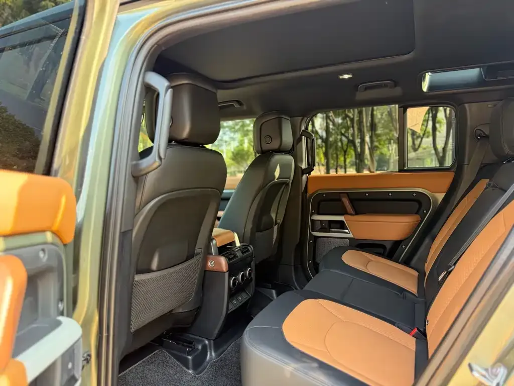 Land Rover Defender — фото 2