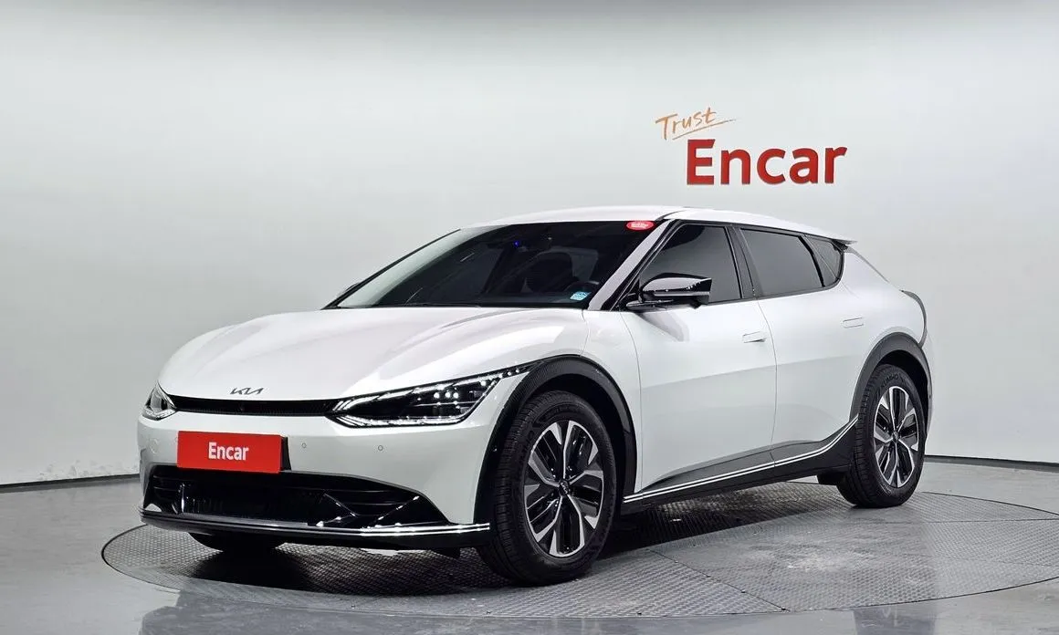Kia EV6 — фото 1
