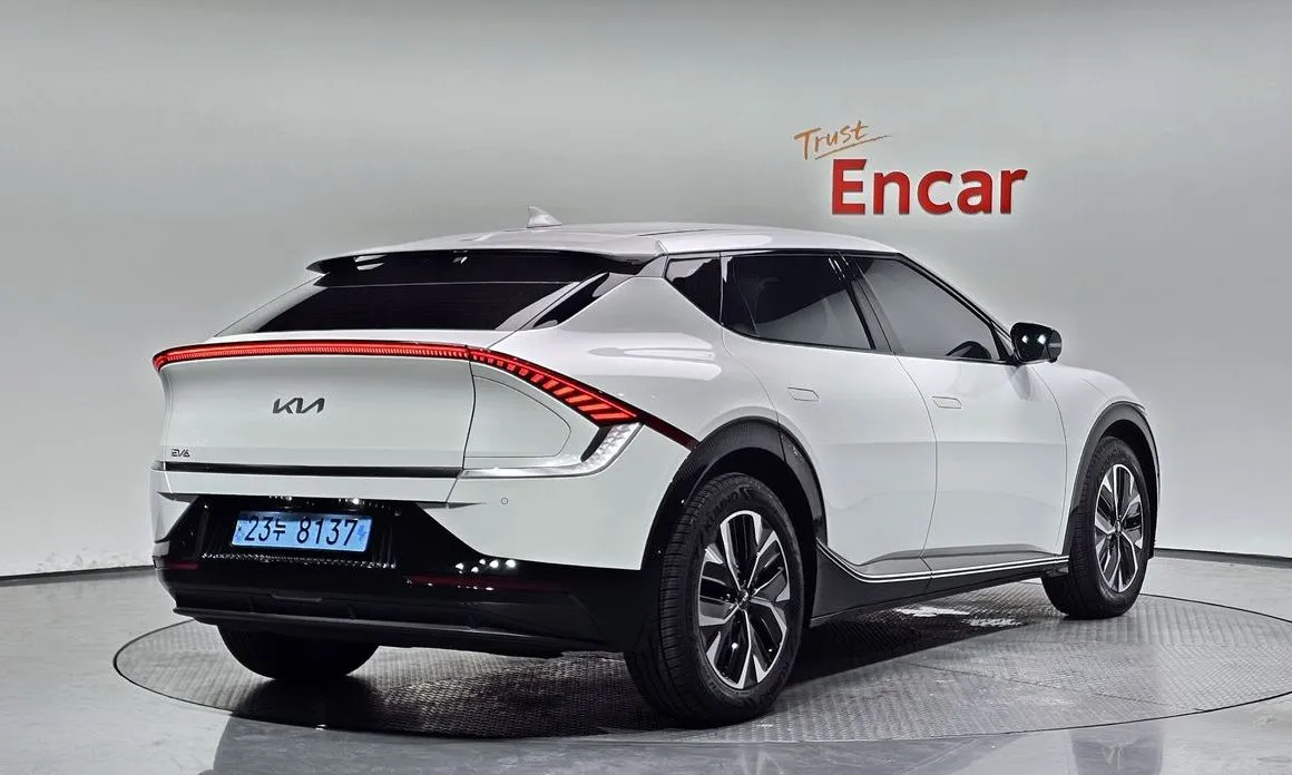 Kia EV6 — фото 6
