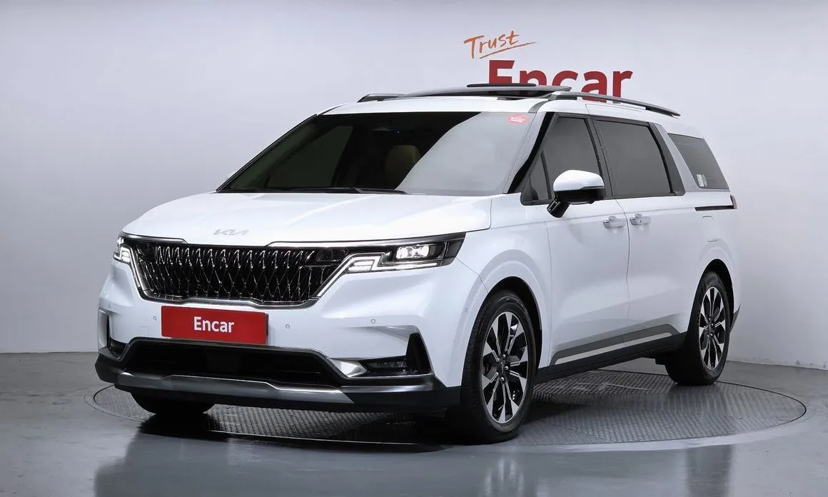 Kia Carnival — фото 1