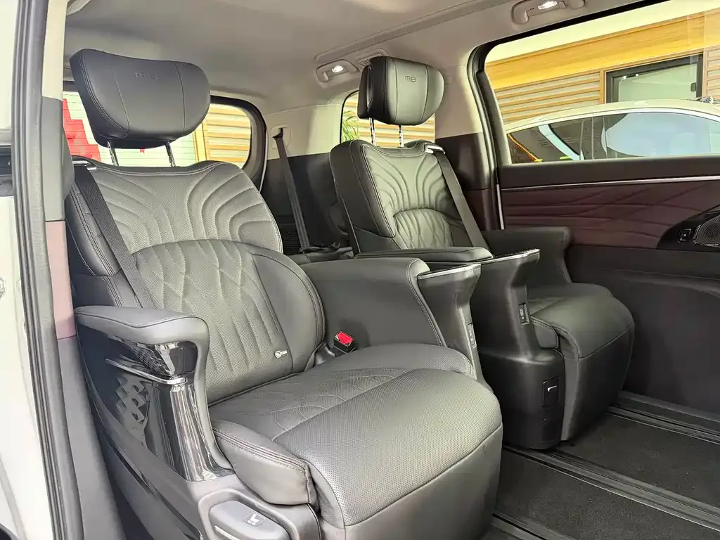 GAC Motor Trumpchi M8 — фото 10