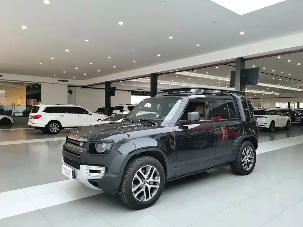Land Rover Defender — фото 1