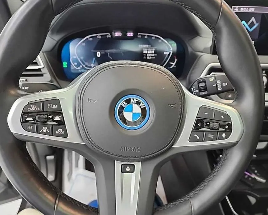 BMW iX3 2024 из KR, фото 8