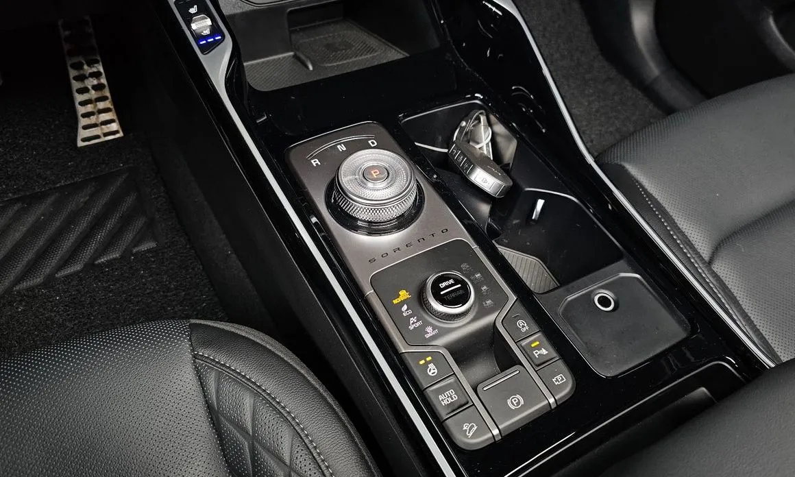 Kia Sorento — фото 10