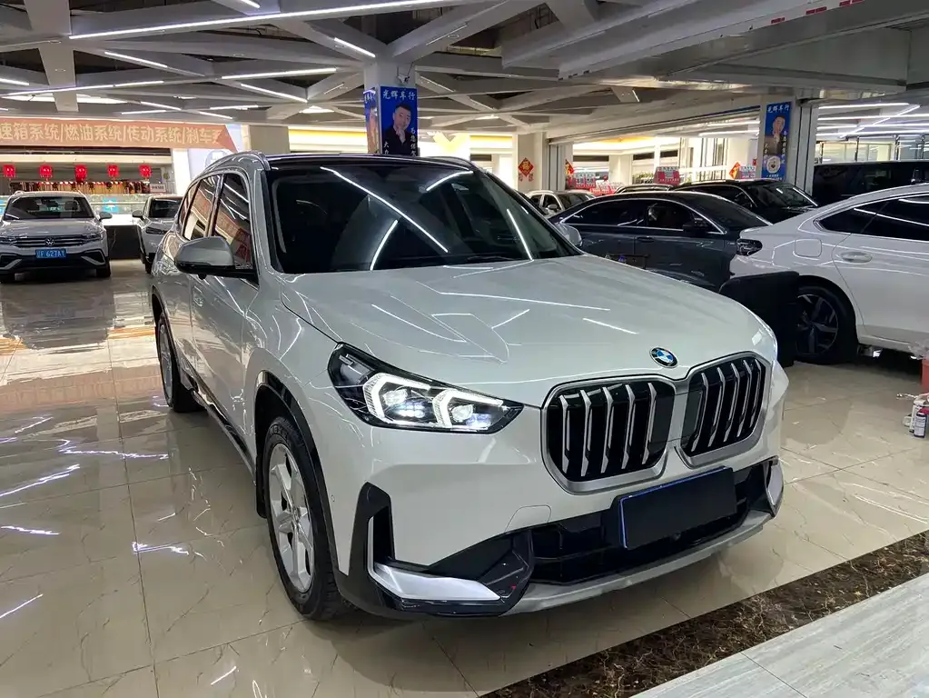 BMW X1 — фото 9