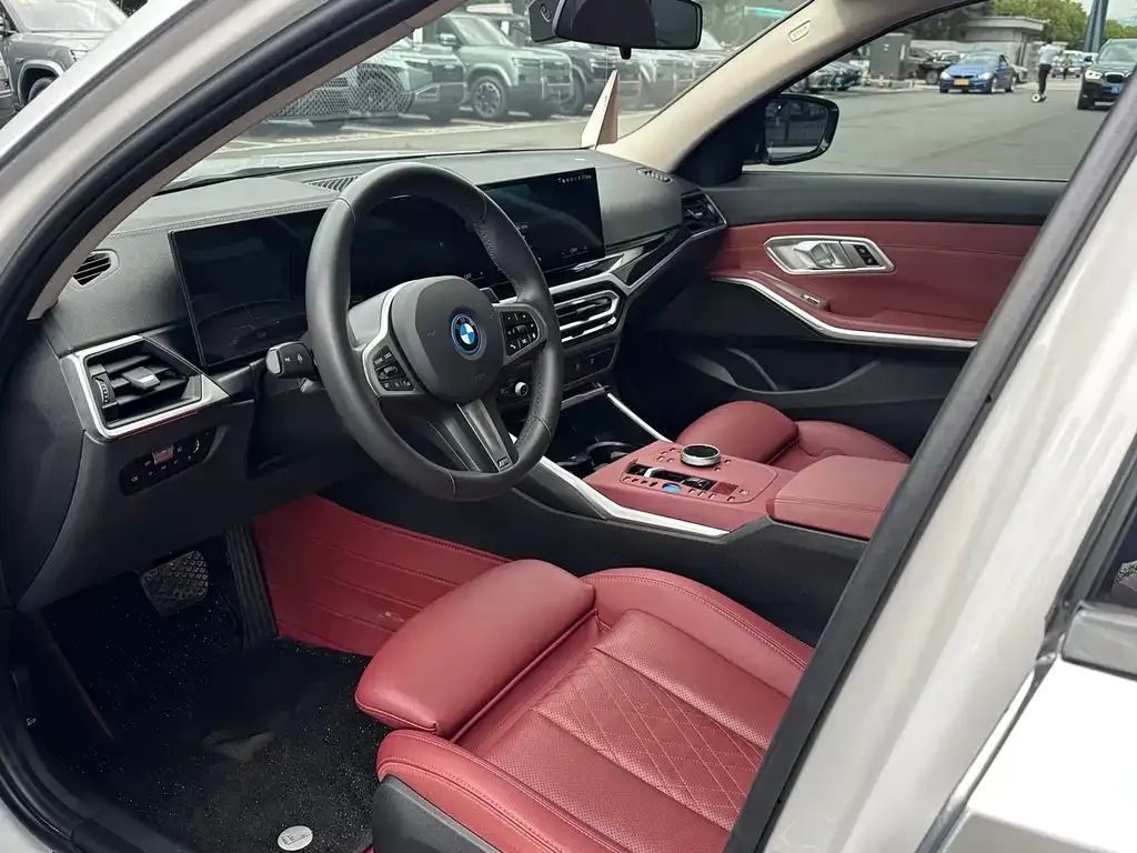 BMW i3 2023 из CN, фото 2