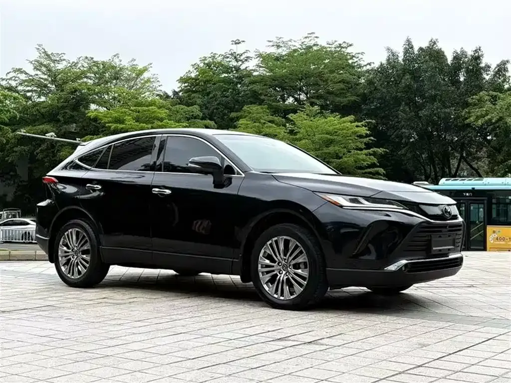 Toyota Harrier — фото 3