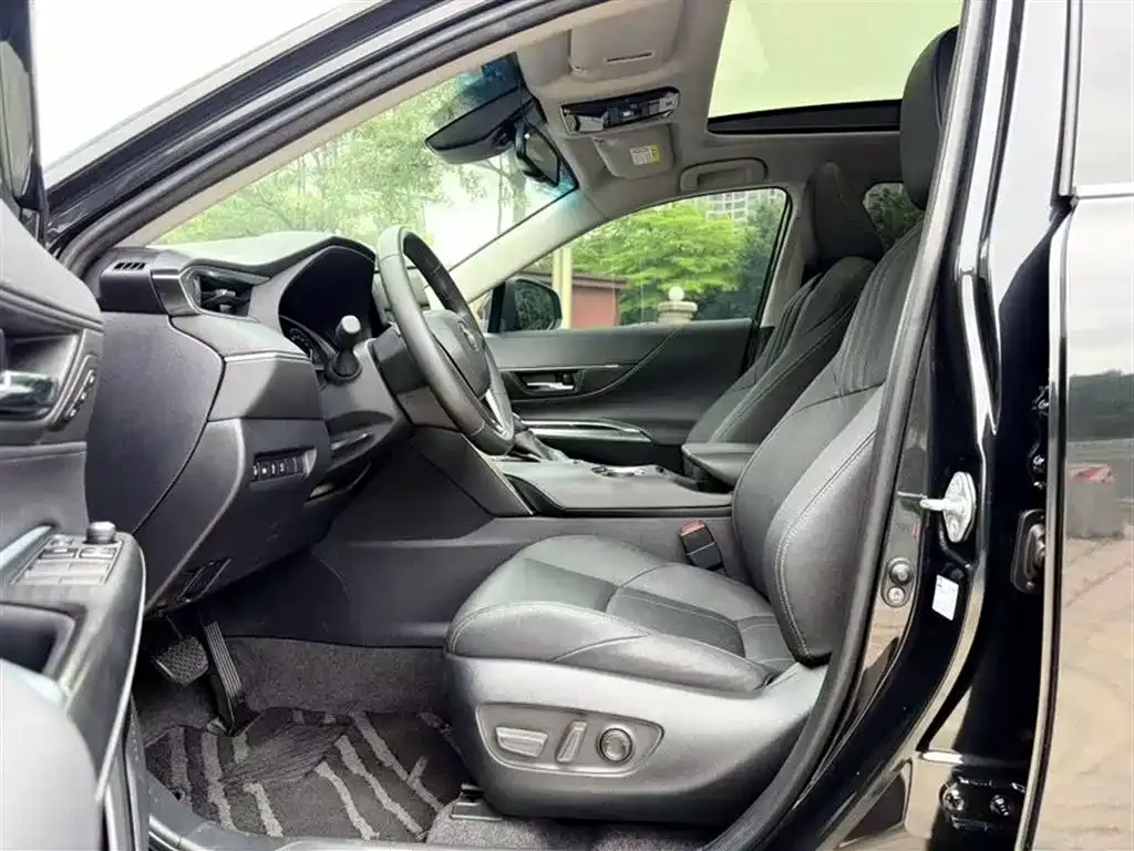 Toyota Harrier — фото 8