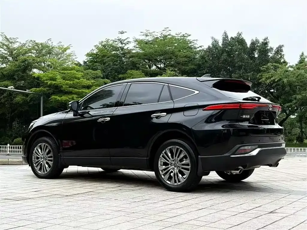 Toyota Harrier — фото 9
