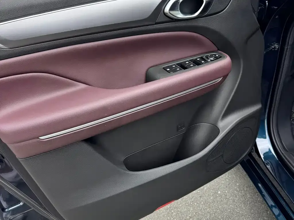 GAC Motor Trumpchi M6 — фото 3
