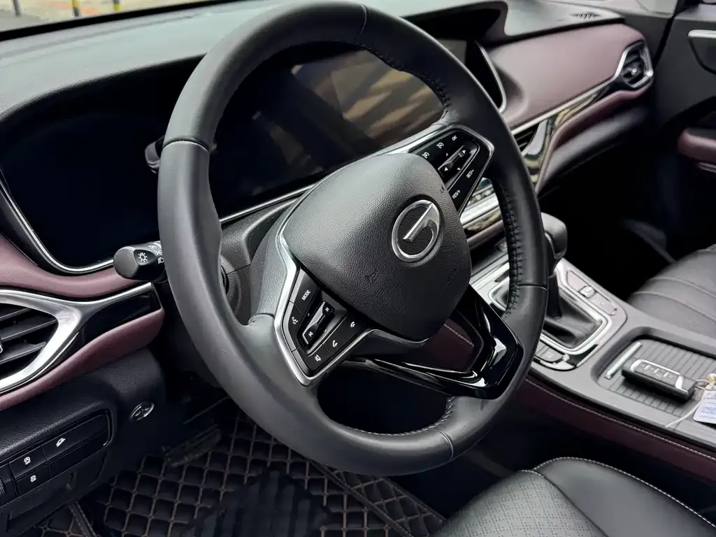GAC Motor Trumpchi M6 — фото 4