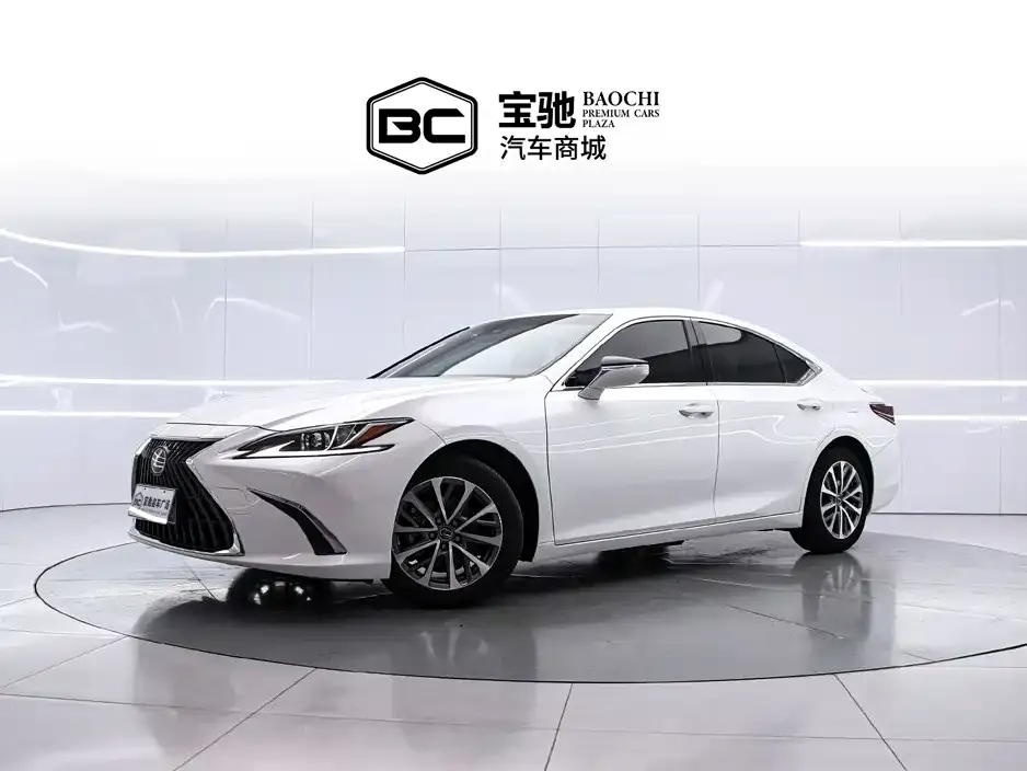Lexus ES — фото 1