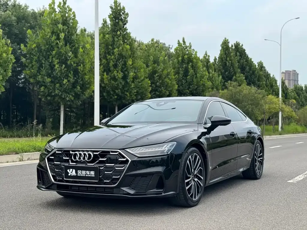 Audi A7 — фото 1