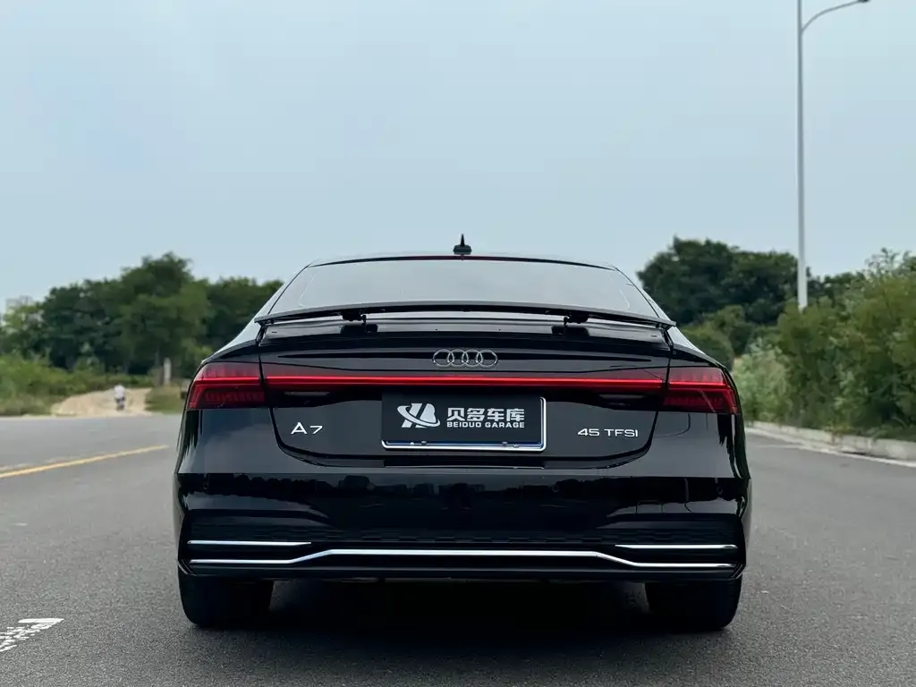 Audi A7 — фото 7