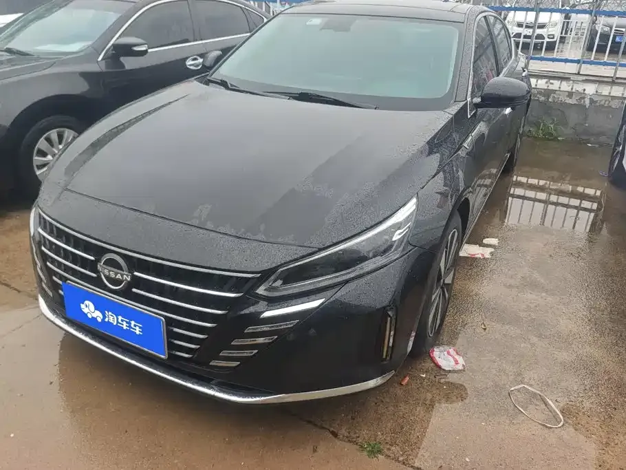 Nissan Teana