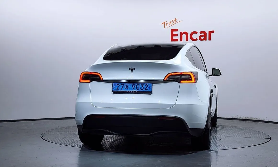Tesla Model Y — фото 4