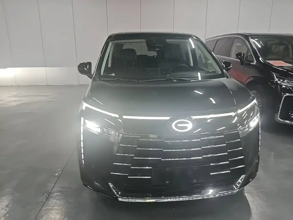 GAC Motor 传祺E8 PHEV — фото 3