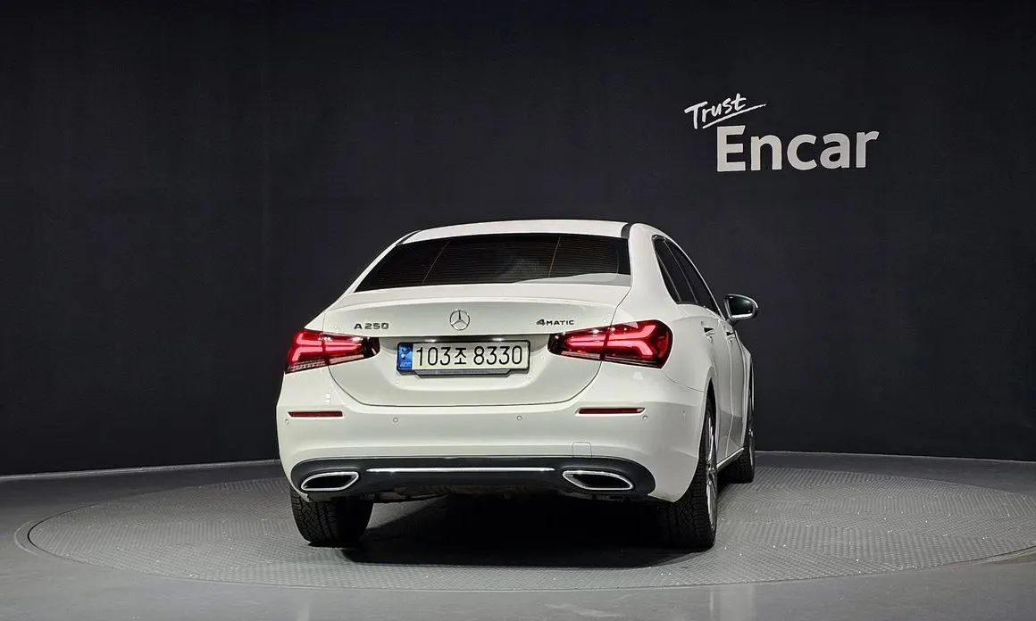 Mercedes-Benz A-Class — фото 9