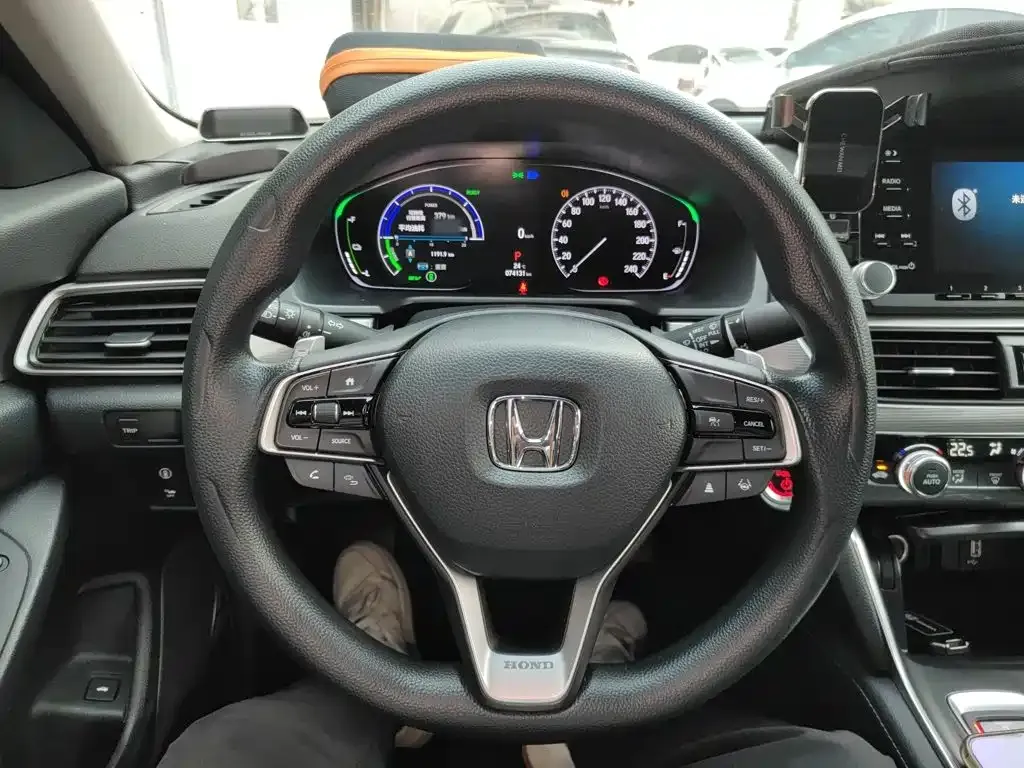 Honda Accord — фото 6