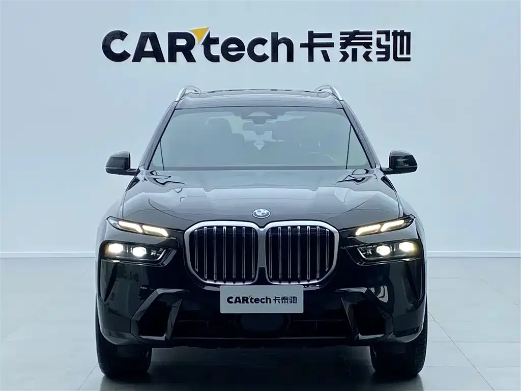 BMW X7 — фото 2