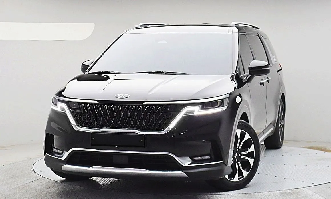 Kia Carnival — фото 1