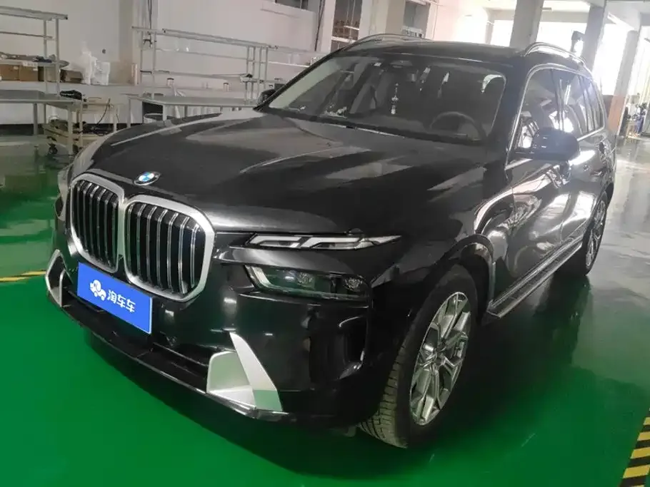 BMW X7 — фото 1