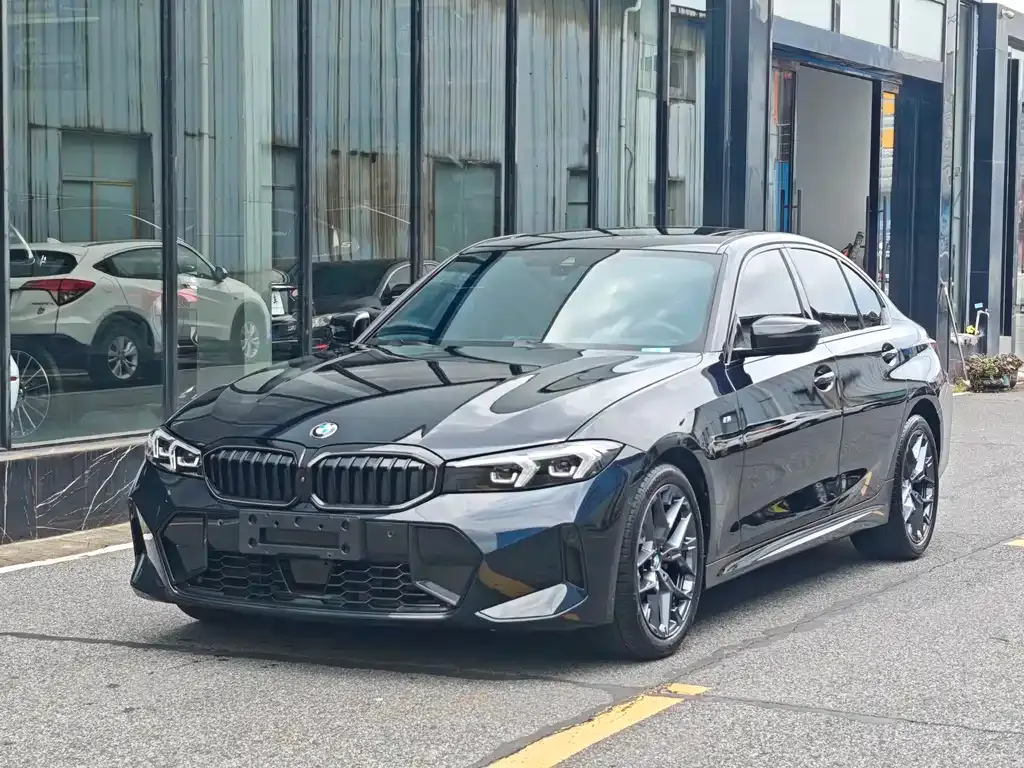 BMW 3 Series — фото 1